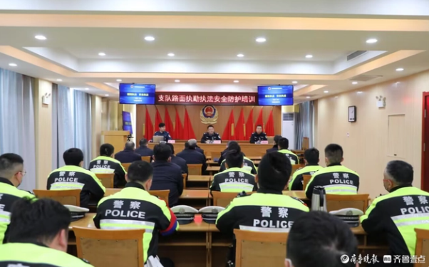 聊城交警組織警務實戰教官到陽谷開展“送教上崗”活動