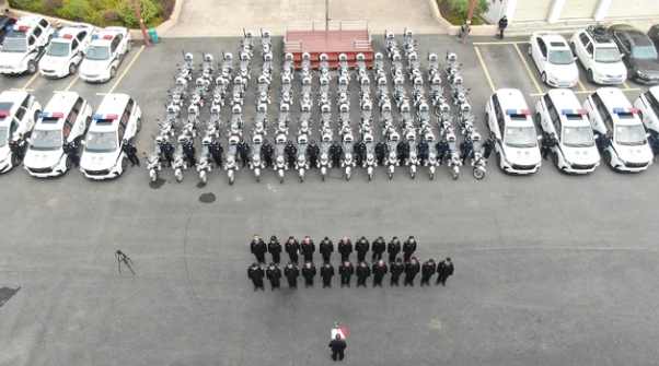 新車“入列”！黃平公安75輛警用車發放到基層派出所