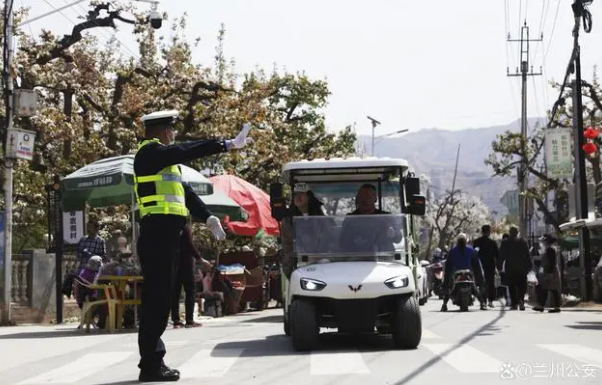 深耕“旅游警務”筑牢旅游旺季景區安全防線
